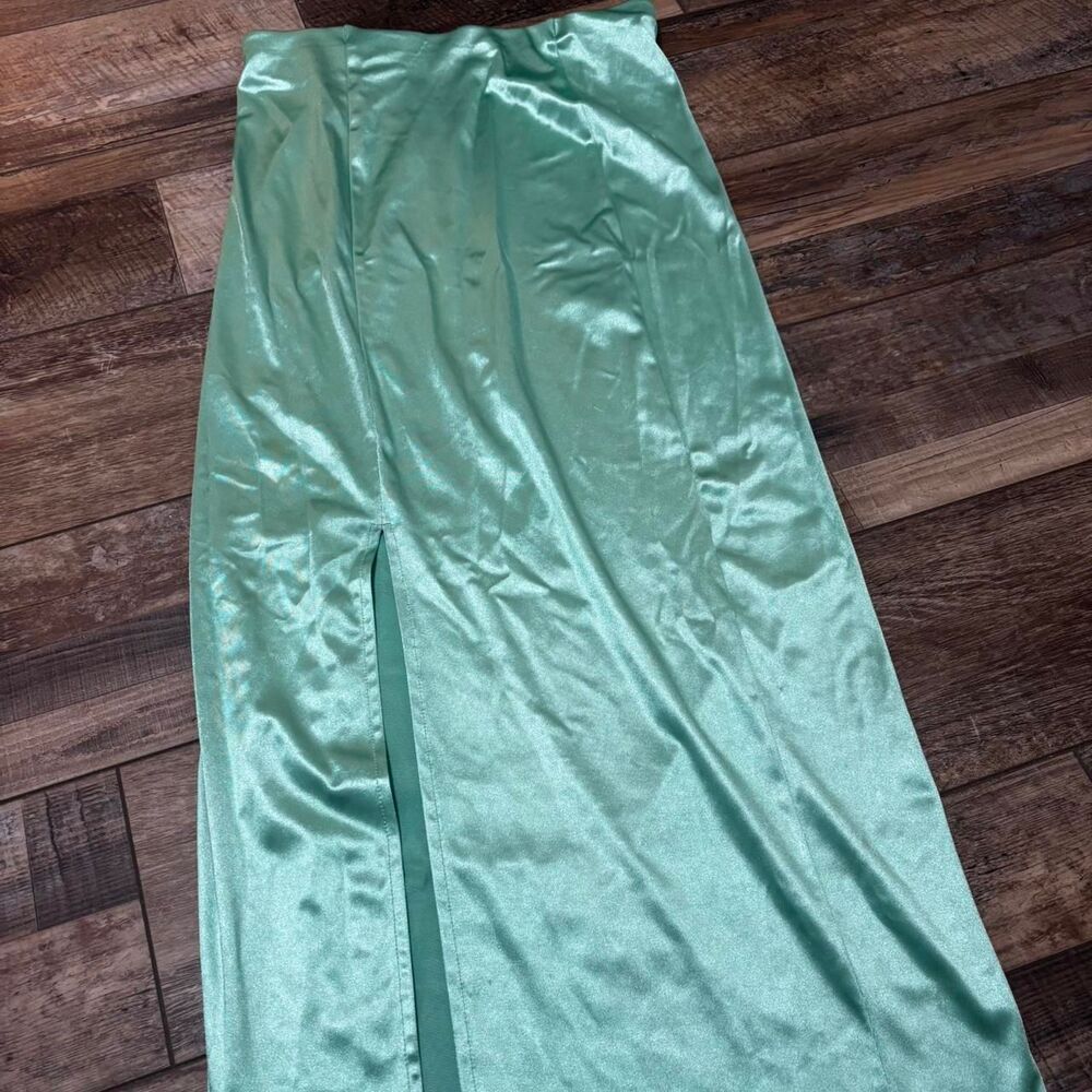 TARGET Small Shimmer Beachy Christmas Spring Slit Women's Green Maxi Skirt